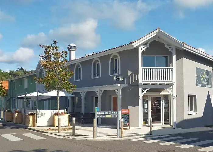 Hotel L\'Auberge Canaulaise